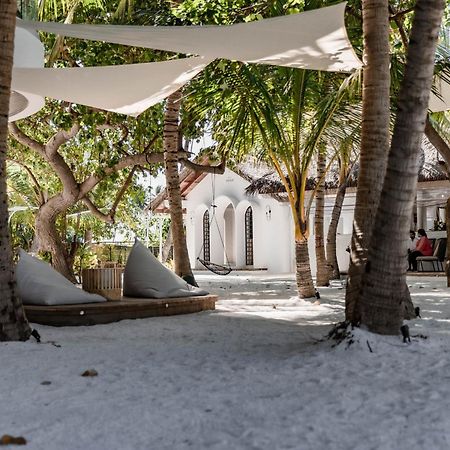 Stone Hotels Dhiffushi Bagian luar foto