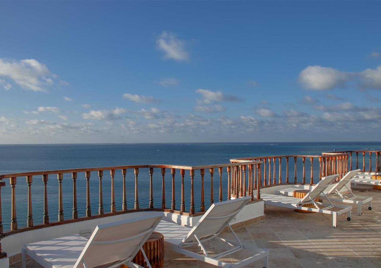 Stone Hotels Dhiffushi Bagian luar foto
