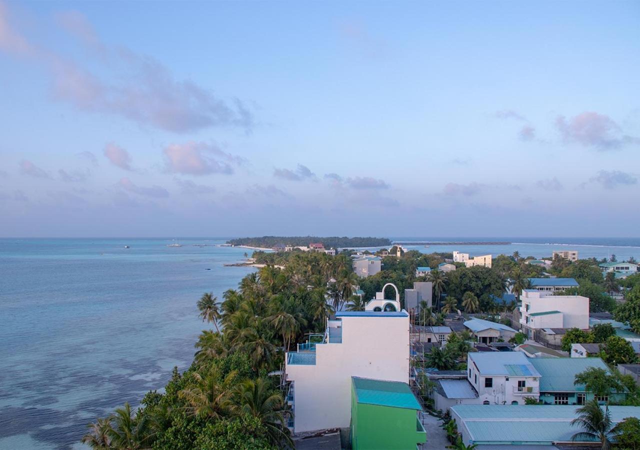 Stone Hotels Dhiffushi Bagian luar foto