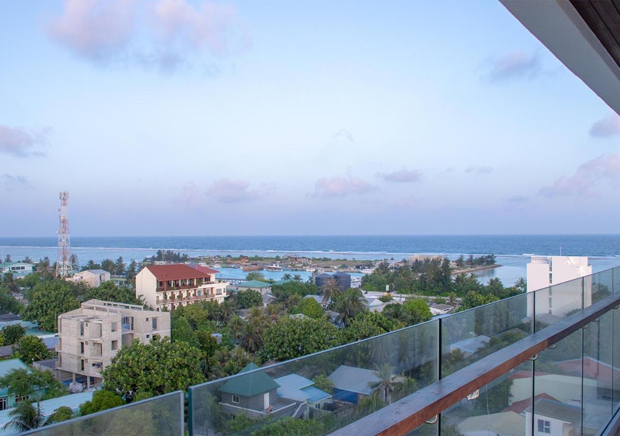 Stone Hotels Dhiffushi Bagian luar foto