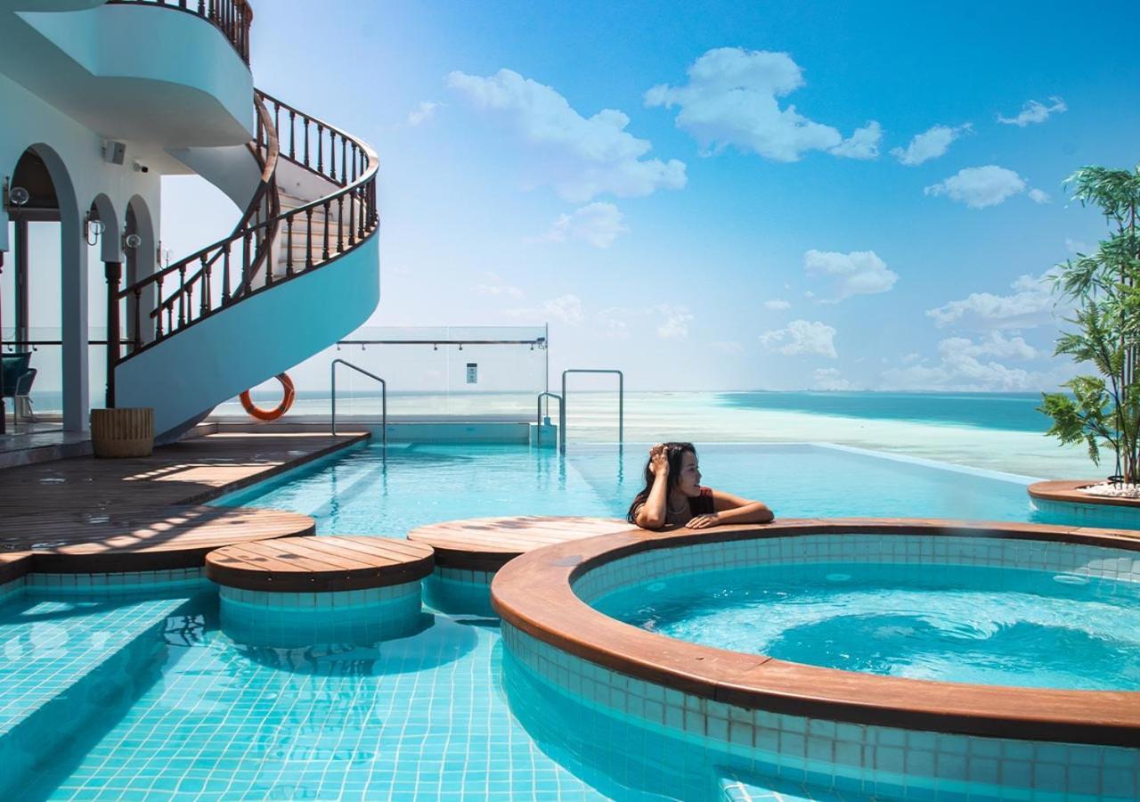 Stone Hotels Dhiffushi Bagian luar foto