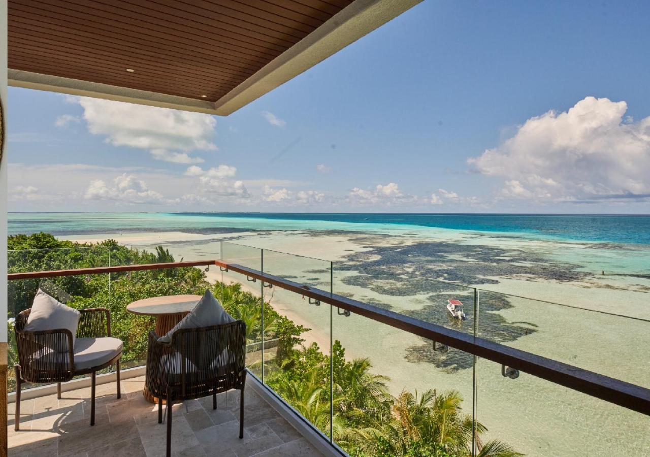 Stone Hotels Dhiffushi Bagian luar foto