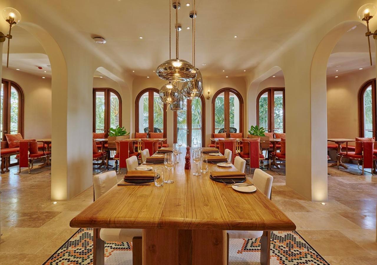 Stone Hotels Dhiffushi Bagian luar foto