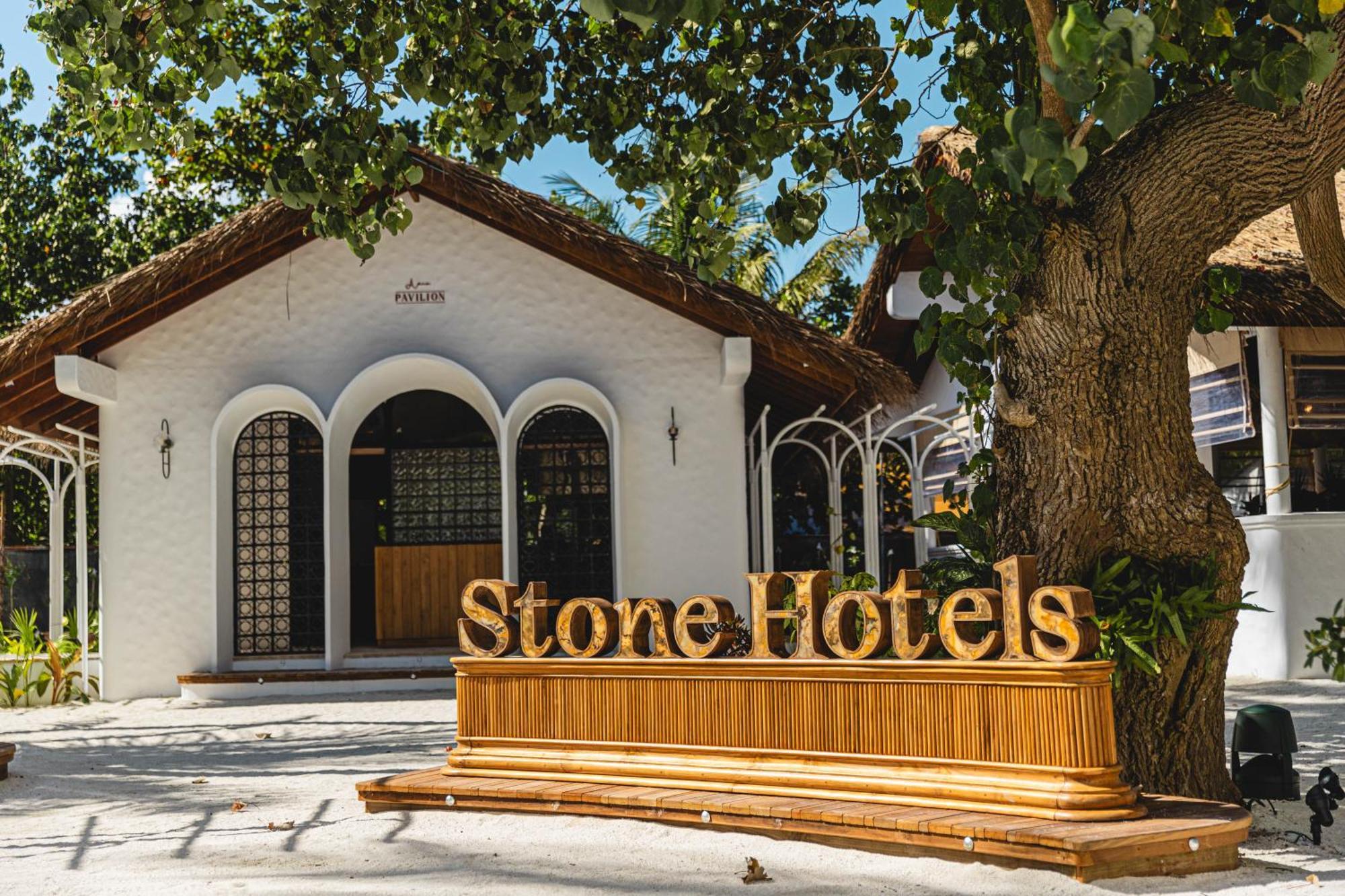 Stone Hotels Dhiffushi Bagian luar foto
